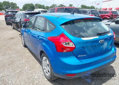 2012 Ford Focus Se z USA, uszkodzony, nr VIN 1FAHP3K27CL293838